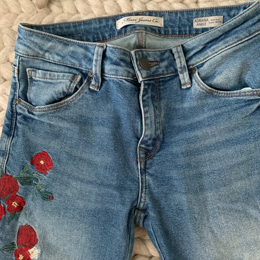 Bloomingdales Embroidered skinny jeans